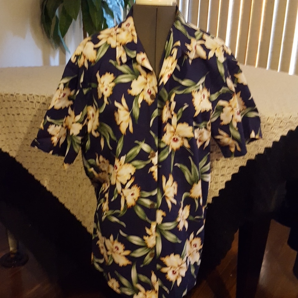 Howie Hawaiian Shirt.